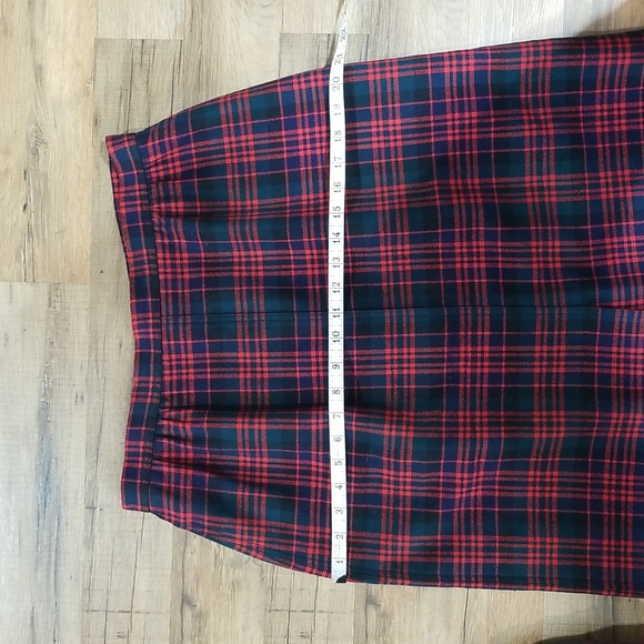 JAMES PRINGLE made in Scotland Red Wool Plaid Longer Midi Skirt - Picture 14 of 14